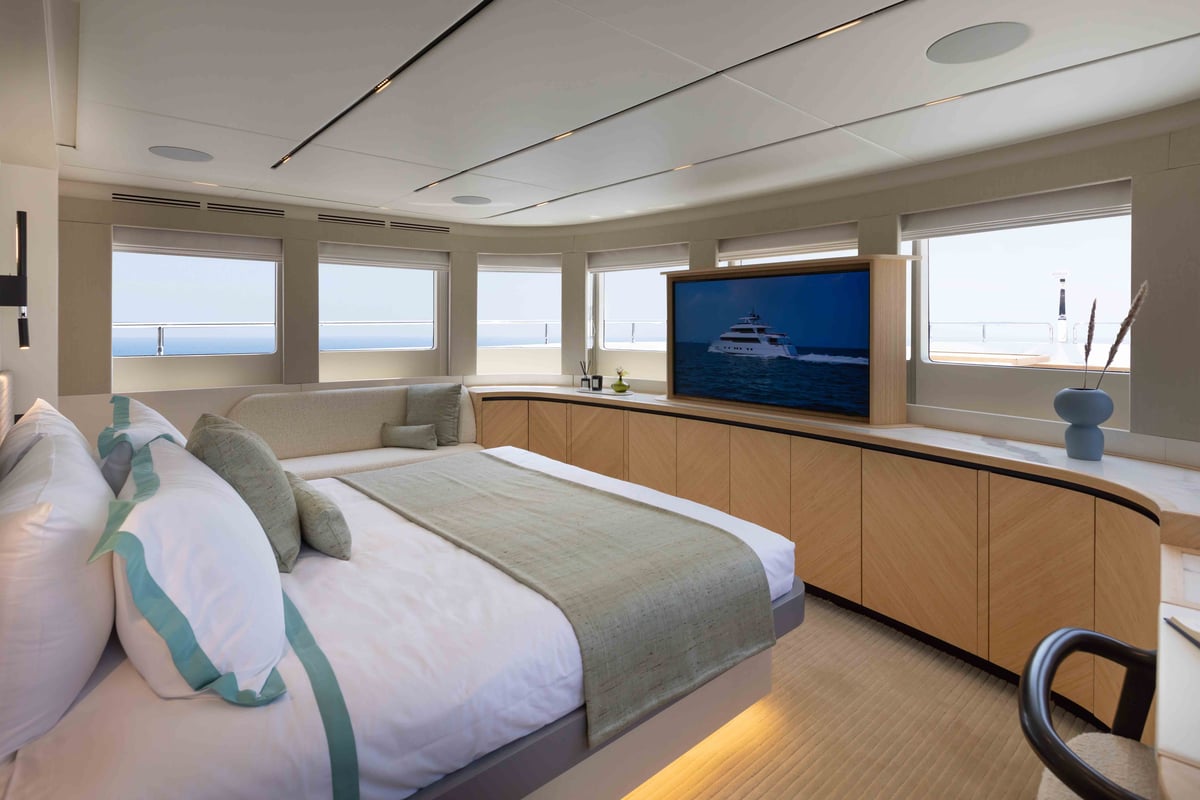 Owners Stateroom (2)