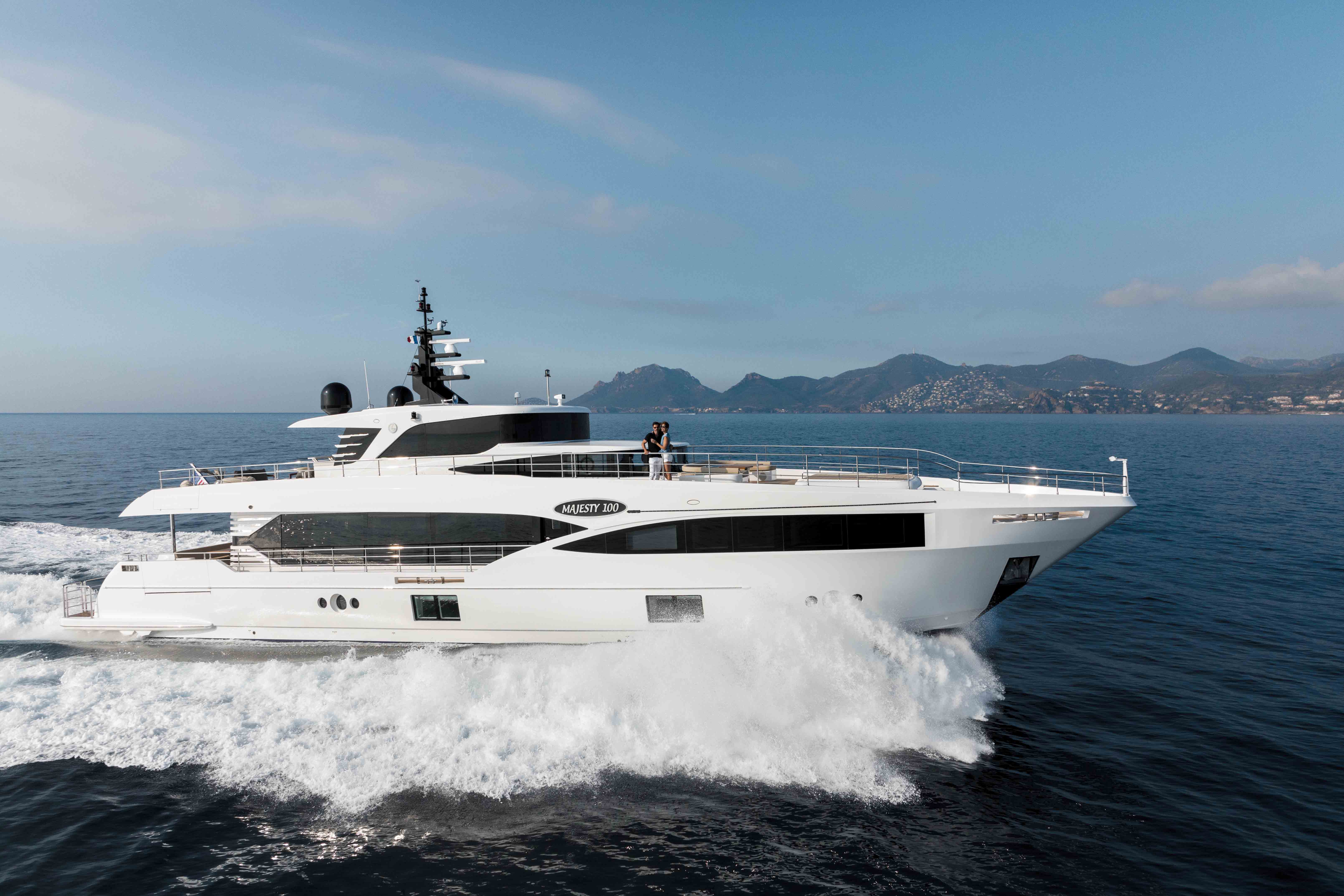 Majesty 100 - Profile