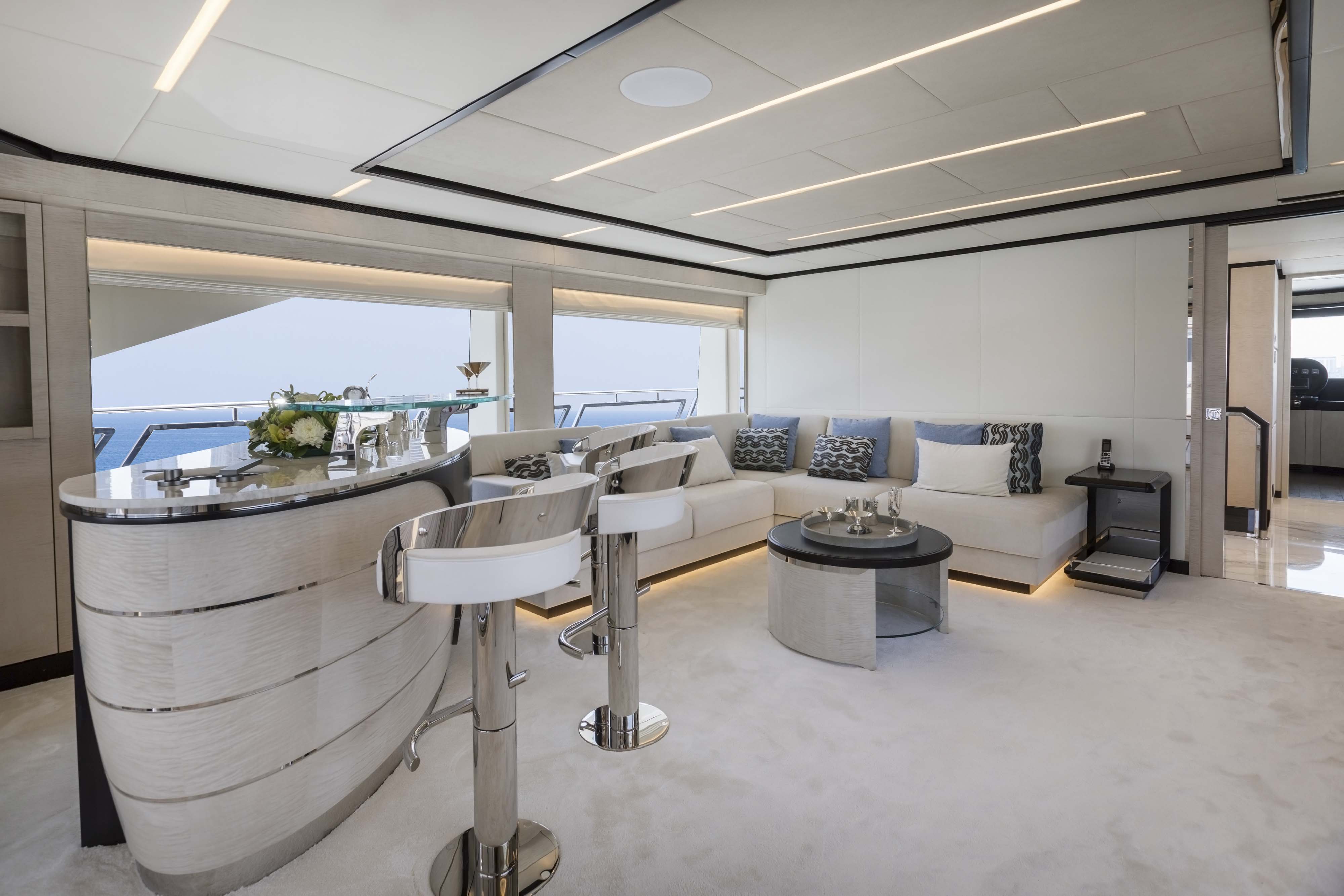 Upper Deck Lounge (2)